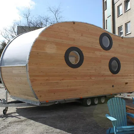 Tiny Wave Tiny House Auf Dem Strandgut Кемпинг *