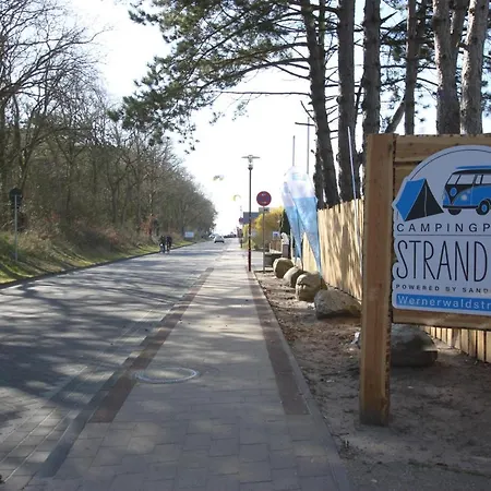 مكان تخييم Tiny Wave Tiny House Auf Dem Strandgut